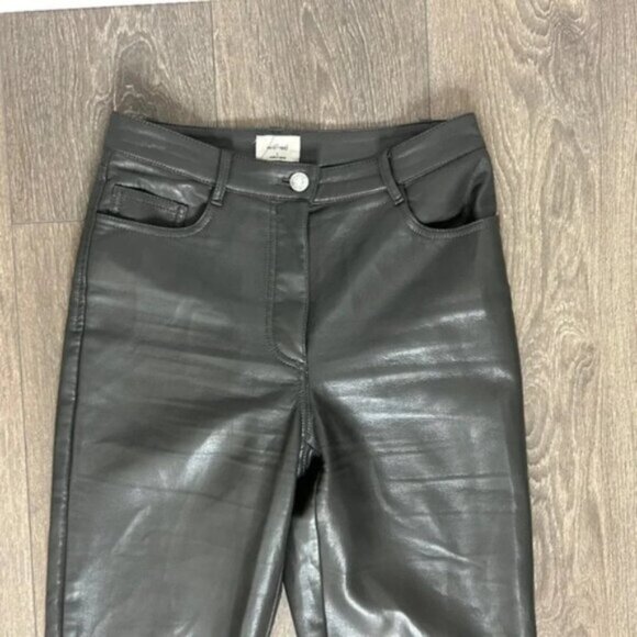 Wilfred Aritzia Melina Pant High waist Straight Leg Gray Faux Leather Size 0 - Picture 4 of 10